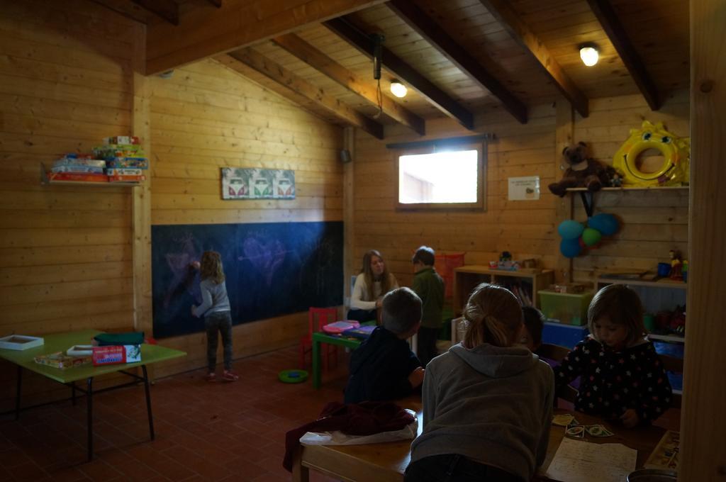 Camping Macanet De Cabrenys Luaran gambar